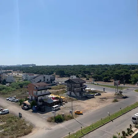 Full 3 Bedroom 150 M2 Sea & Forest Serenity In Antalya-lara Beaches 아파트 Altinkum (Antalya)